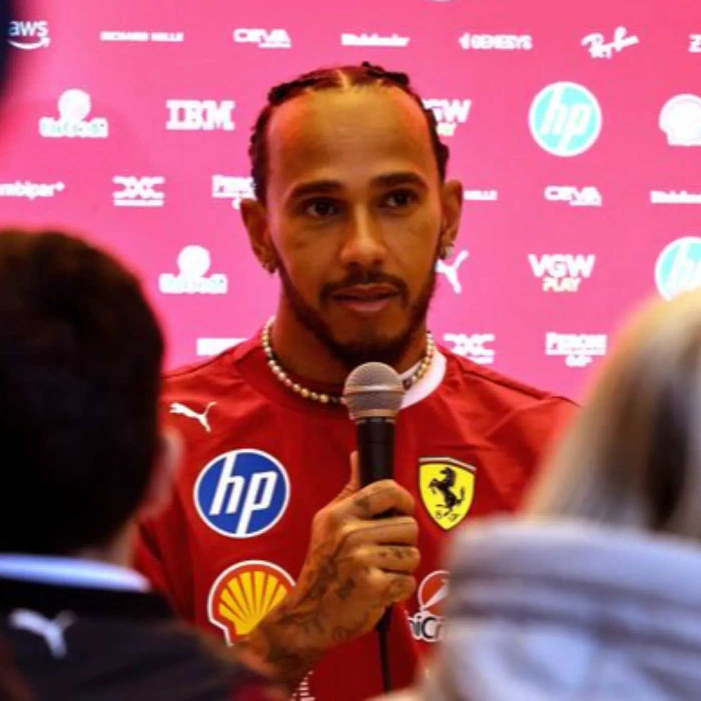 F1 Throne Shaking: Stefano Domenicali Reveals the Shocking Truth, Lewis Hamilton Is Facing the Moment of Death