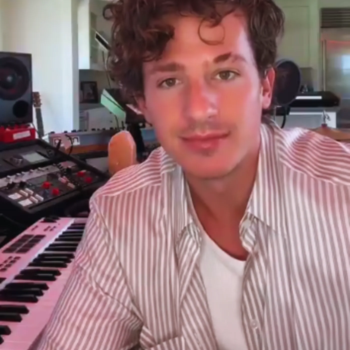 image_6895d86972279 Nobody Saw It Coming What Charlie Puth Just Dropped Because of One Fan Comment