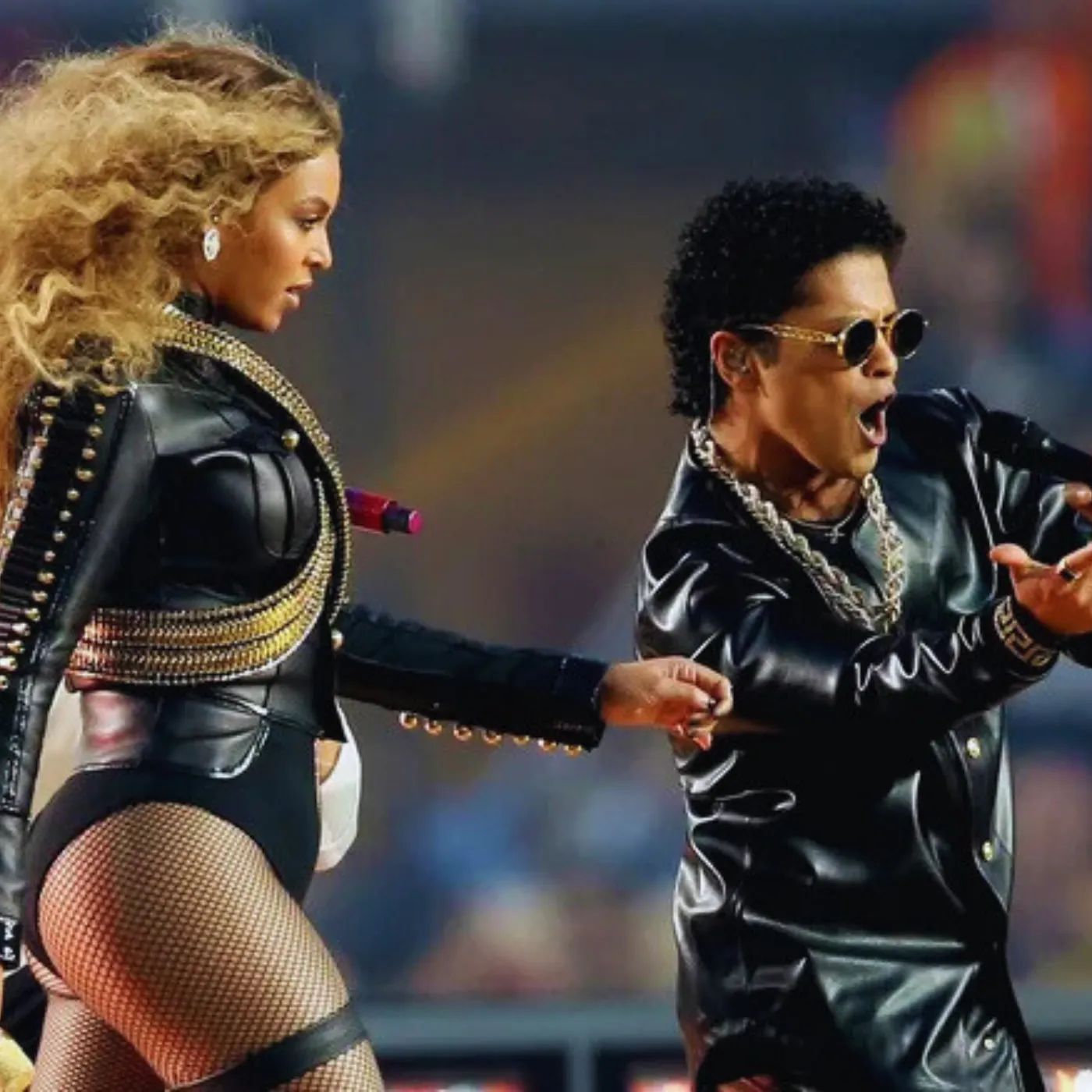 image_689602f28bca8 Bruno Mars Froze As Beyoncé Calmly Crushed Cheetos Before Super Bowl Madness