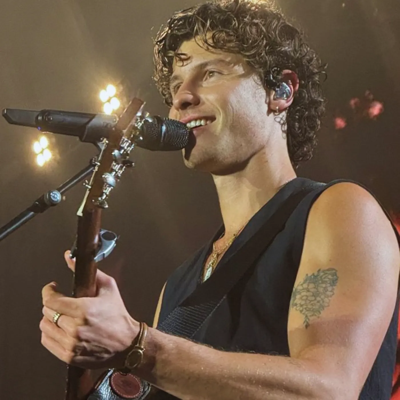 image_68976592ea3f5 From Small Town to Global Stage: The Unstoppable Rise of Shawn Mendes — Then & Now