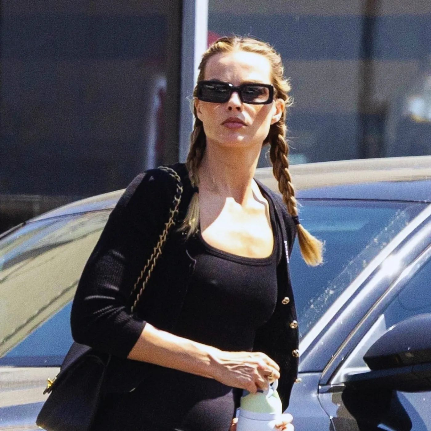 Margot Robbie Shocks Fans With Hairstyle That Brings Back Her Most Iconic Look