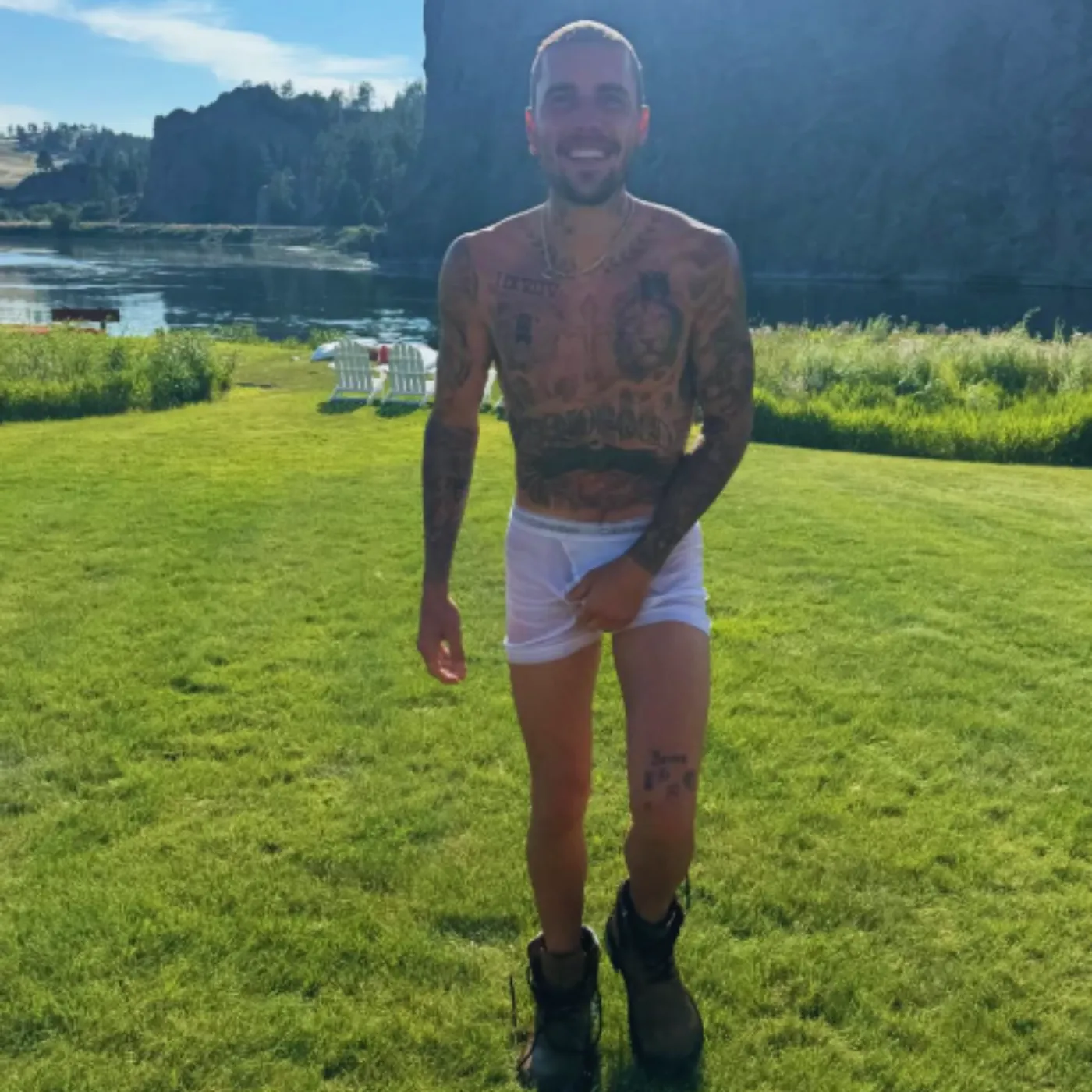 image_6898f7153b76a Justin Bieber’s Sweet Hailey Photo Dump Explodes Online — Until One Detail Flips the Story