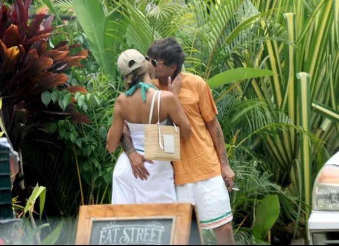 image_68994ec556a3c The Lights Dimmed… Louis Tomlinson Locked Eyes with Zara McDermott — and One Silent Move Sparked a Night Fans Can’t Stop Talking About