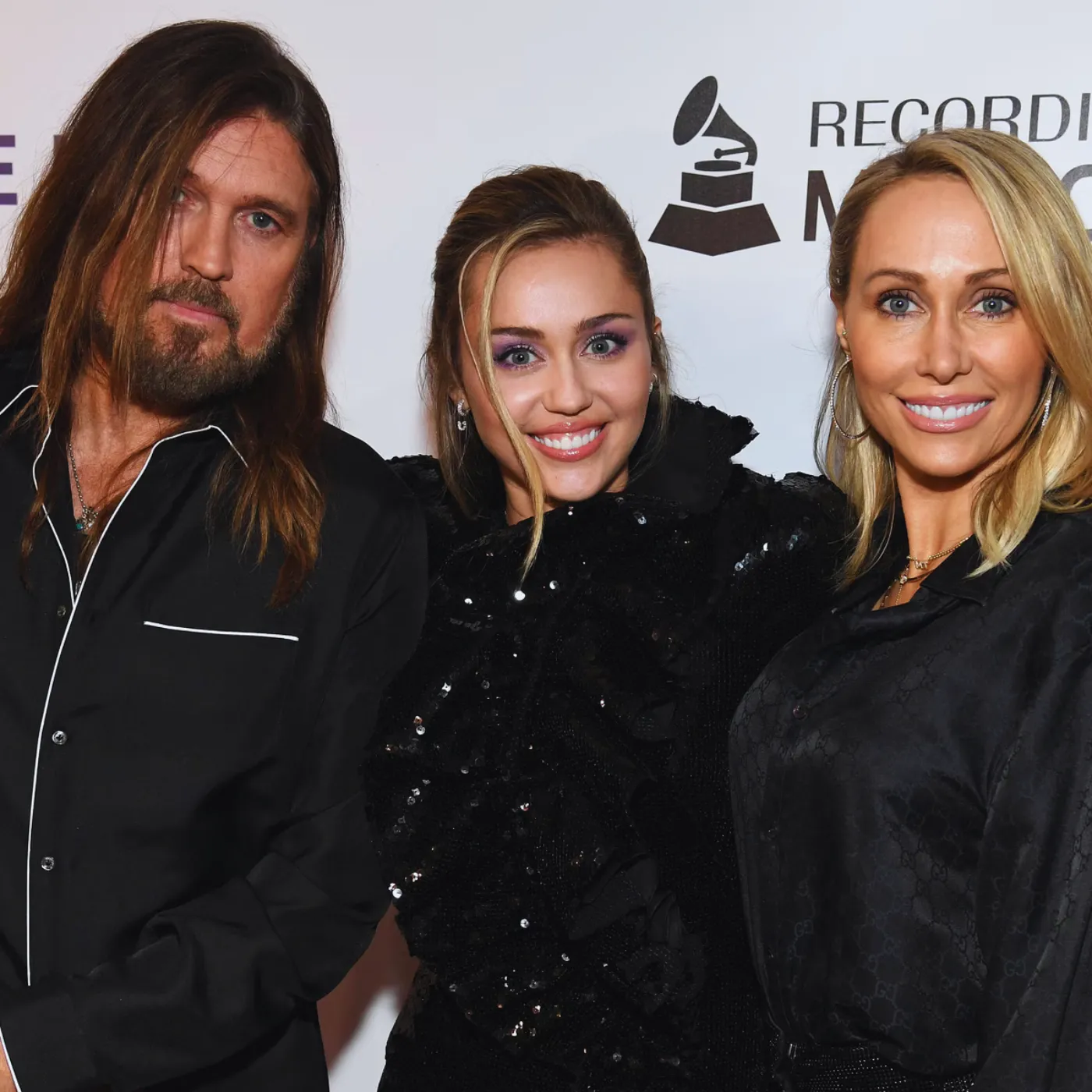 Miley Cyrus Drops BOMBSHELL on Parents — Internet Is Literally Losing It!