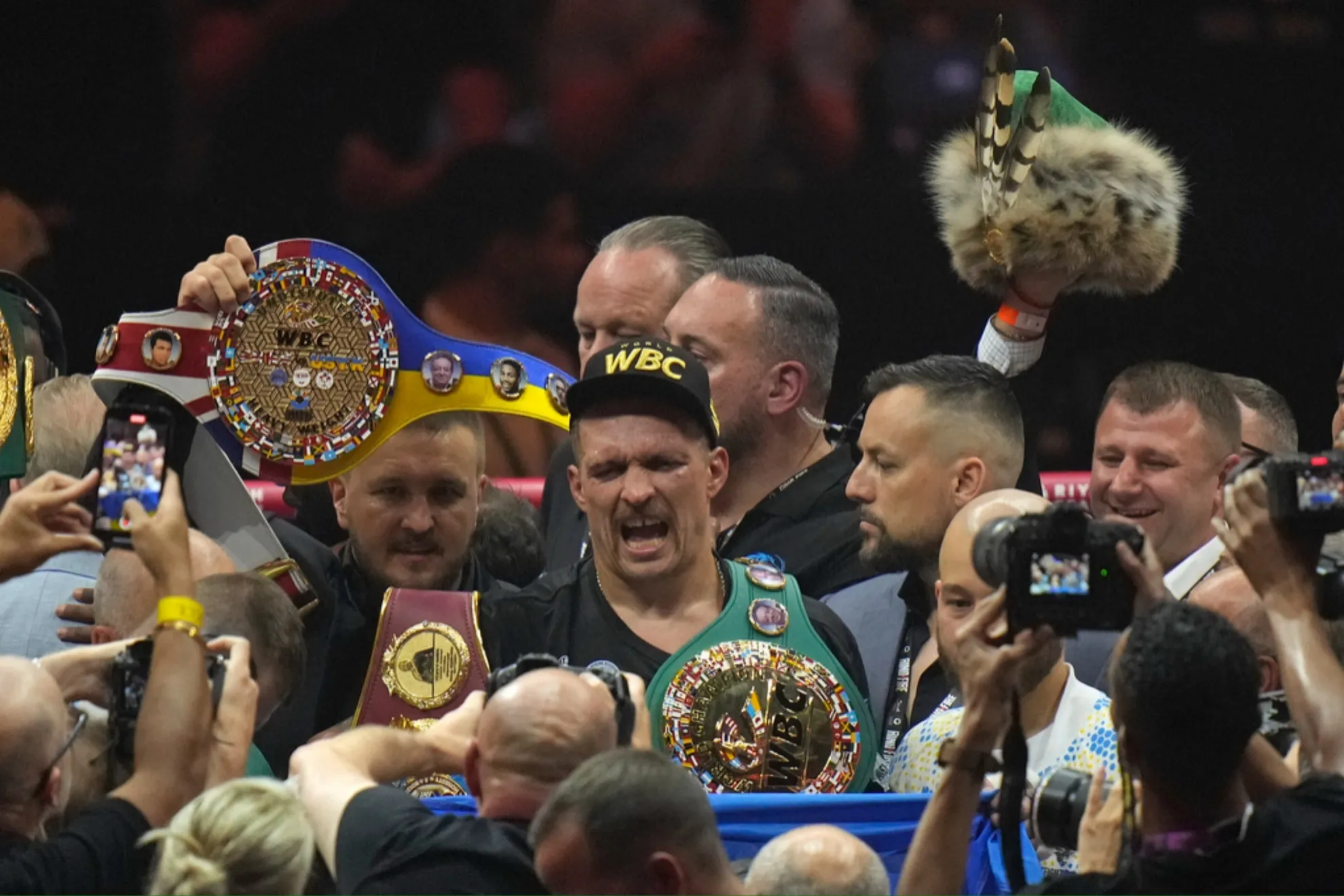 image_6899908cd34c3 Who will inherit Usyk's entire championship belt collection if he retires?