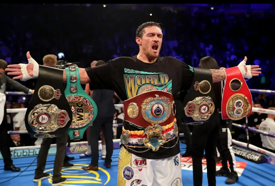 Who will inherit Usyk's entire championship belt collection if he retires?