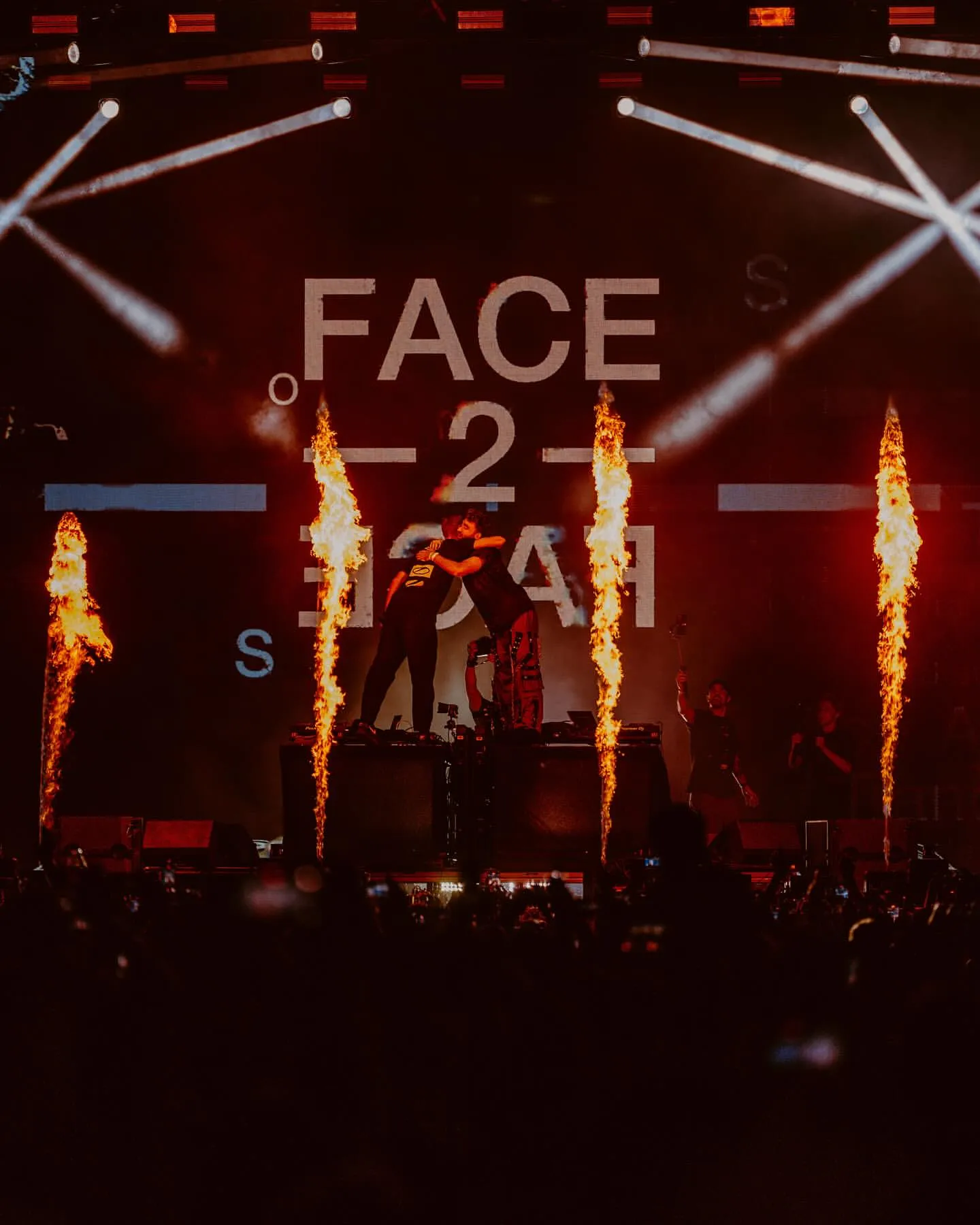 Is this what Armin van Buuren didn't want you to know at that show? It sounds far-fetched, but it's very convincing.