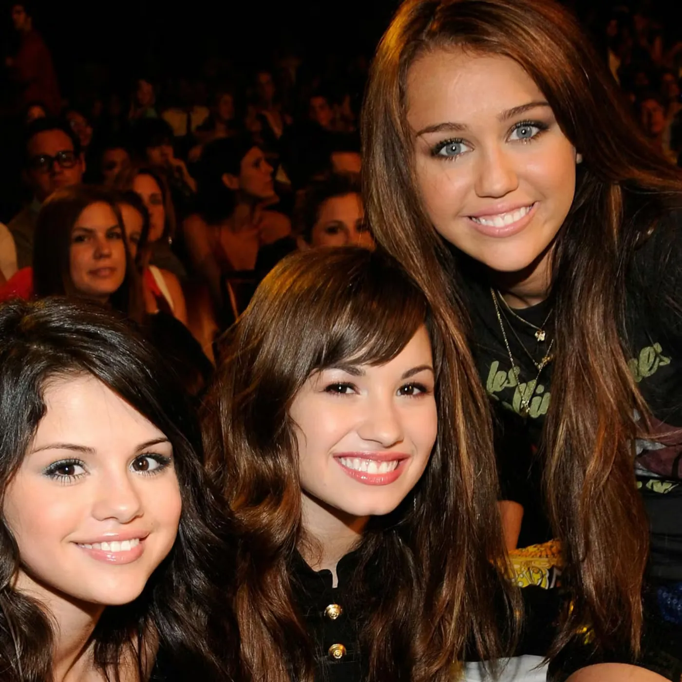 image_689a16f390a4d 16 Years Later Miley Cyrus Shockingly Snatched The Spotlight From Demi Lovato