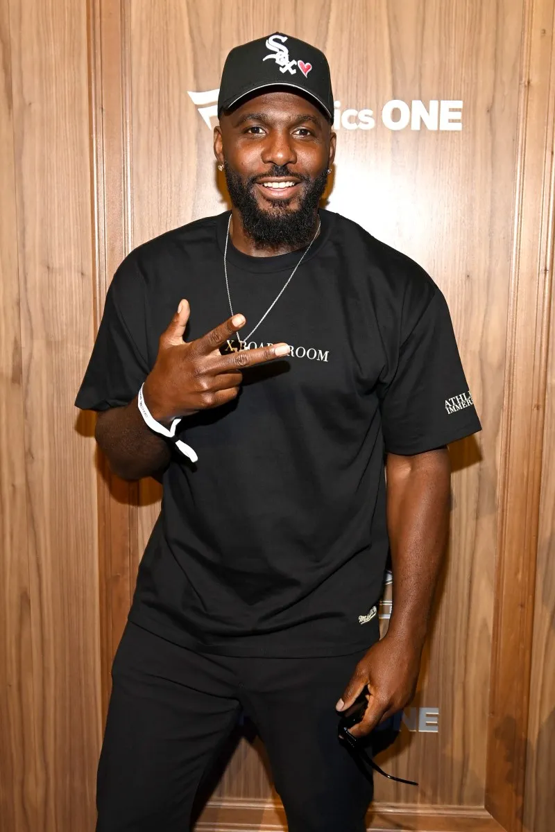 image_689ac9149ed80 Nicki Minaj Shocks Fans With Public Apology to Dez Bryant — But Says He Can Still Settle It With Her Husband