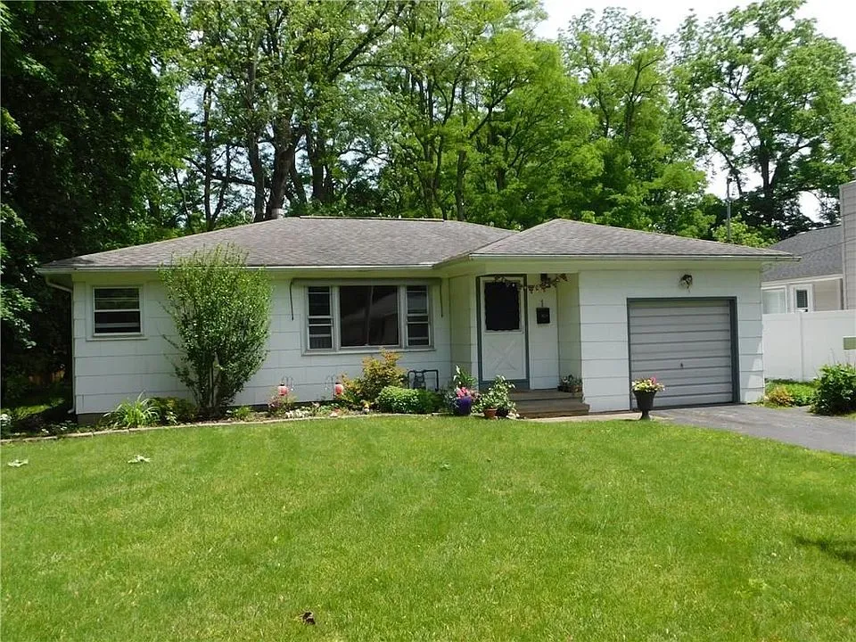 image_689adfdc5109b NFL Star Justin Jefferson Lists His Cozy Minnesota Townhome — And Fans Are Shocked at the Price