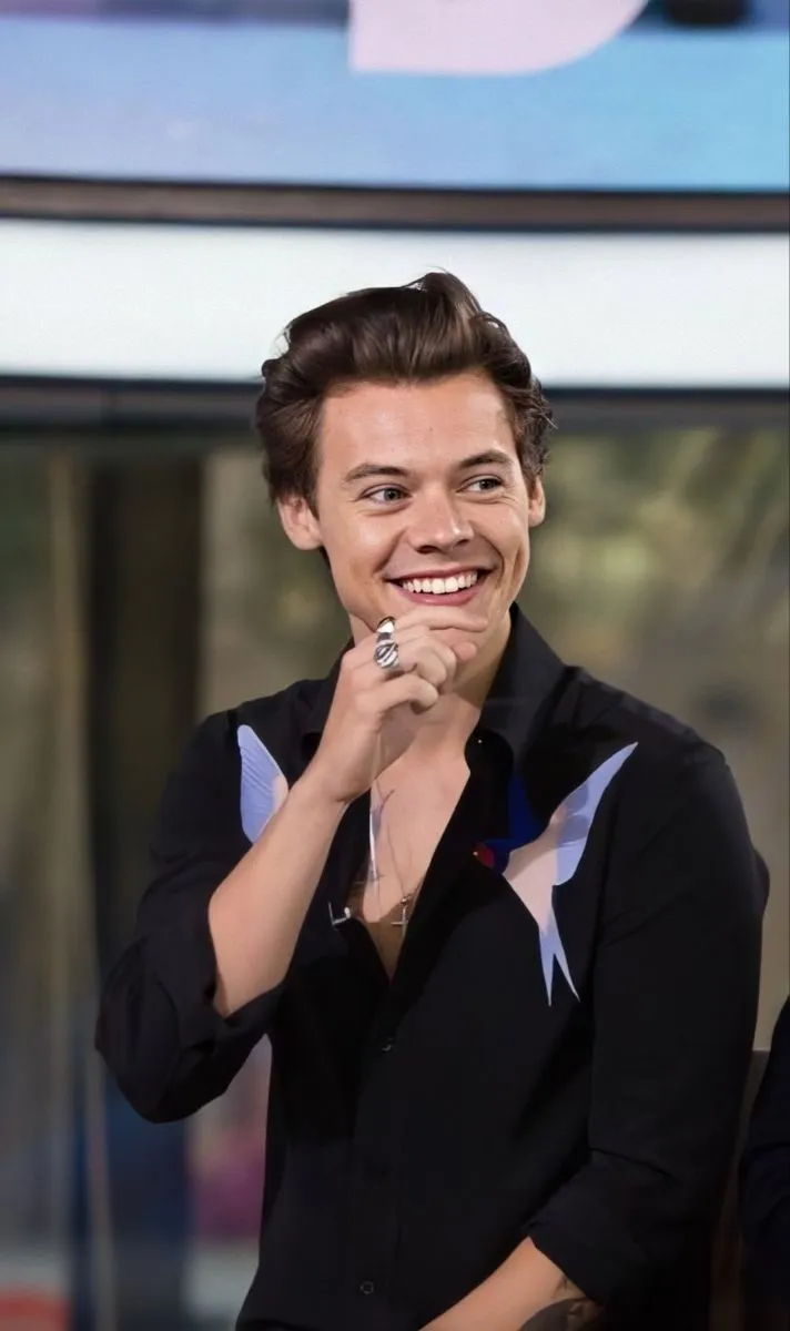 Harry Styles Made Millions, But His First Flex Was… a Mattress?! Wait Till You Hear Why?