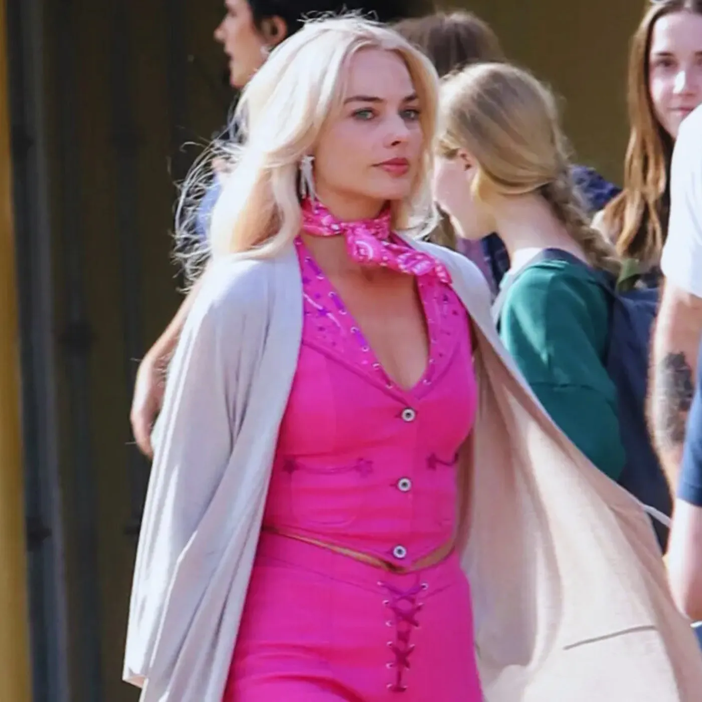 The Shocking Reality Of Margot Robbie’s Unstoppable Hustle On Set No One Talks About