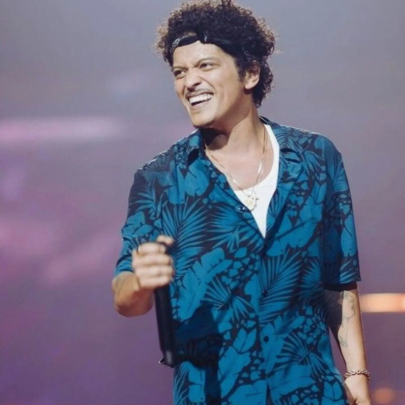 image_689ce5a6930cd Bruno Mars Breaks Every Rule In Show Business With Brothers By His Side