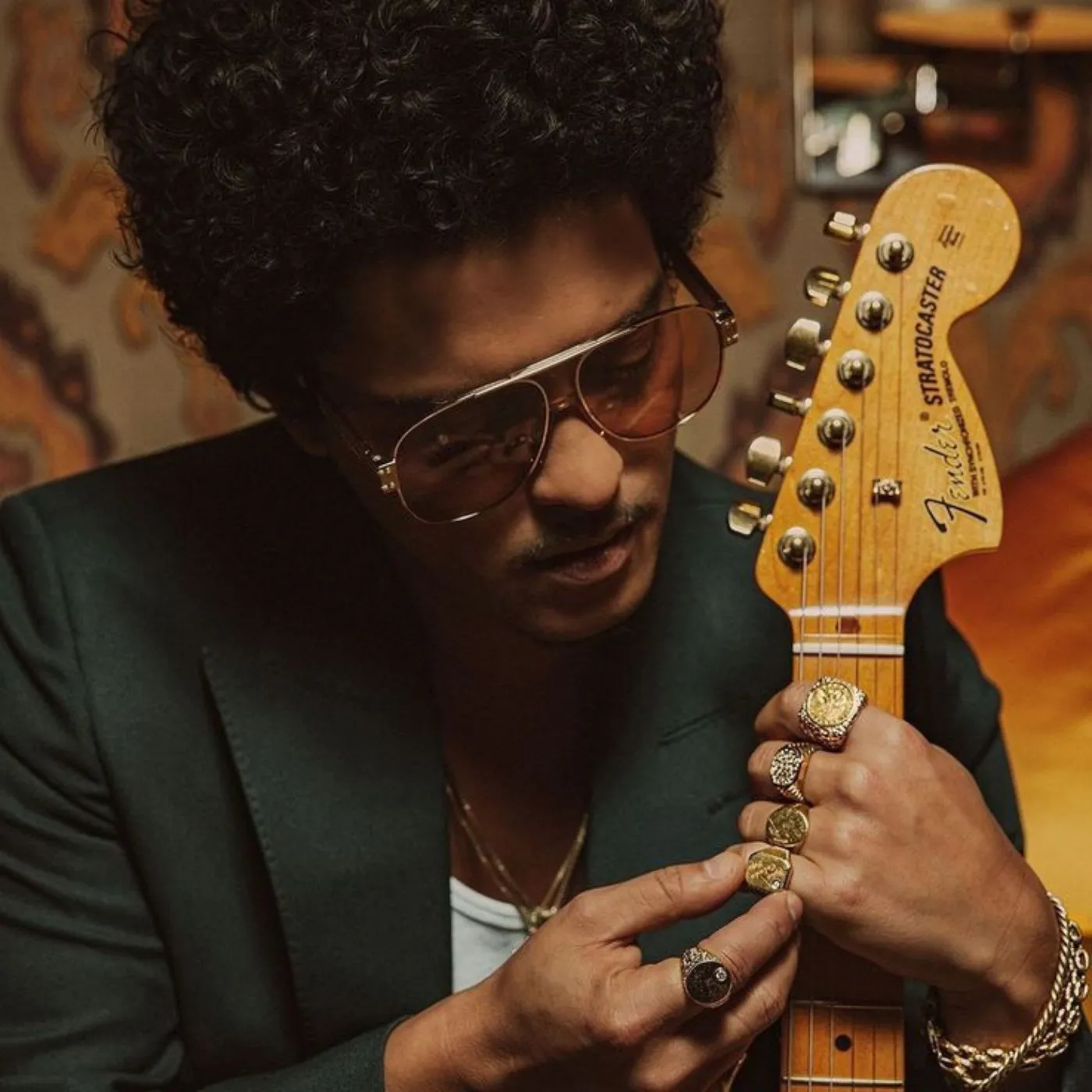 image_689ce5a75ff7e Bruno Mars Breaks Every Rule In Show Business With Brothers By His Side