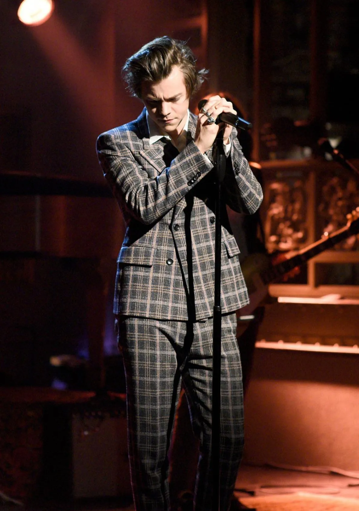 image_689d3b1ea6647 Harry Styles Thought His Dream Was Over in a Tiny Pub — Then One Shocking Moment Changed Everything