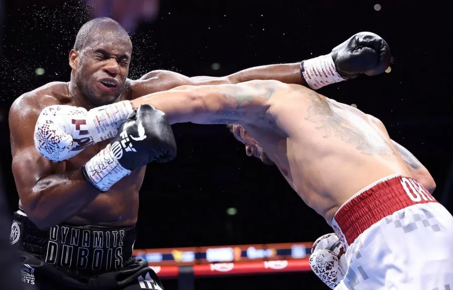 image_689d44bb76153 Usyk Still Wins, But That Left Hook Sent Dubois’ Mouthguard Flying – Is He Really Okay?