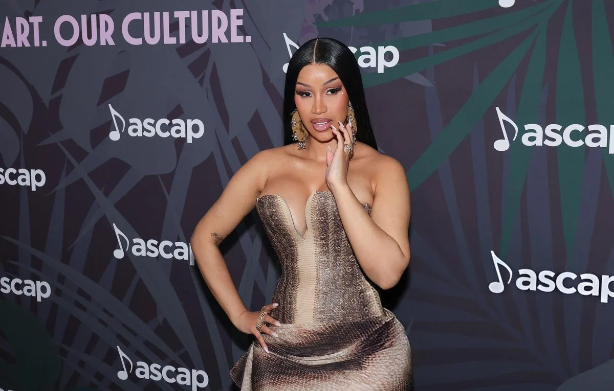 Cover Image for Cardi B Hilariously Reacts to Taylor Swift Dropping Her Album Right After Hers — And Fans Can’t Stop Sharing the Meme