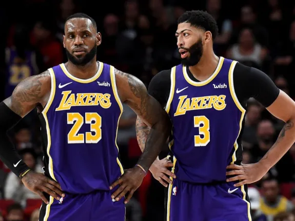 Cover Image for LeBron Teases Dallas — But Is He Really Leaving the Lakers in Silence?