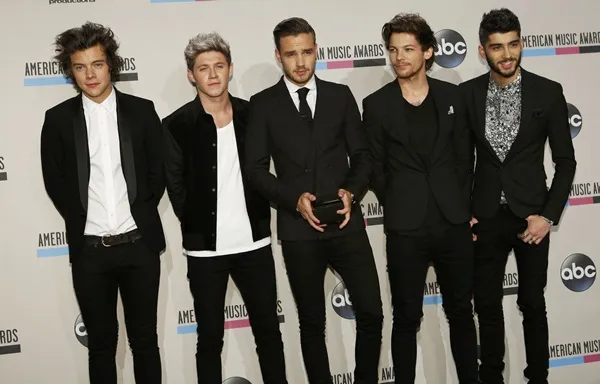 image_689d8545b5f88 What Is Zayn Hiding That Left Harry Staring Blankly? This Moment Has Left One Direction Fans Stunned