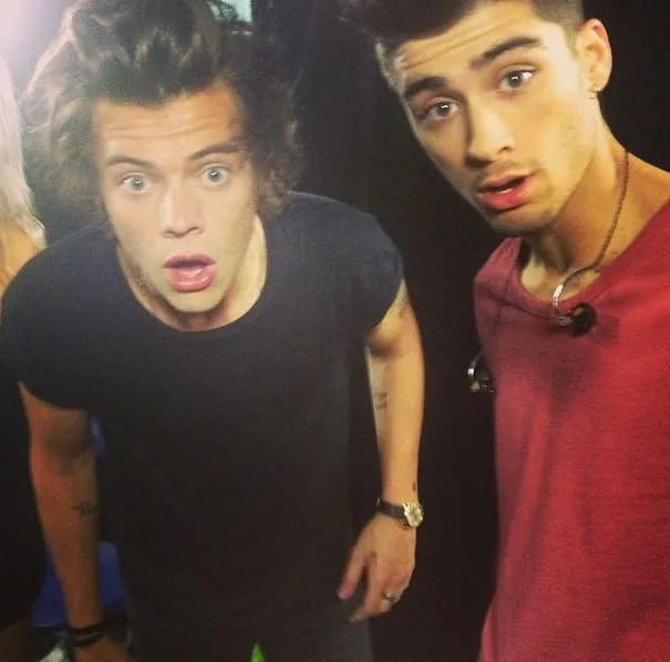 What Is Zayn Hiding That Left Harry Staring Blankly? This Moment Has Left One Direction Fans Stunned