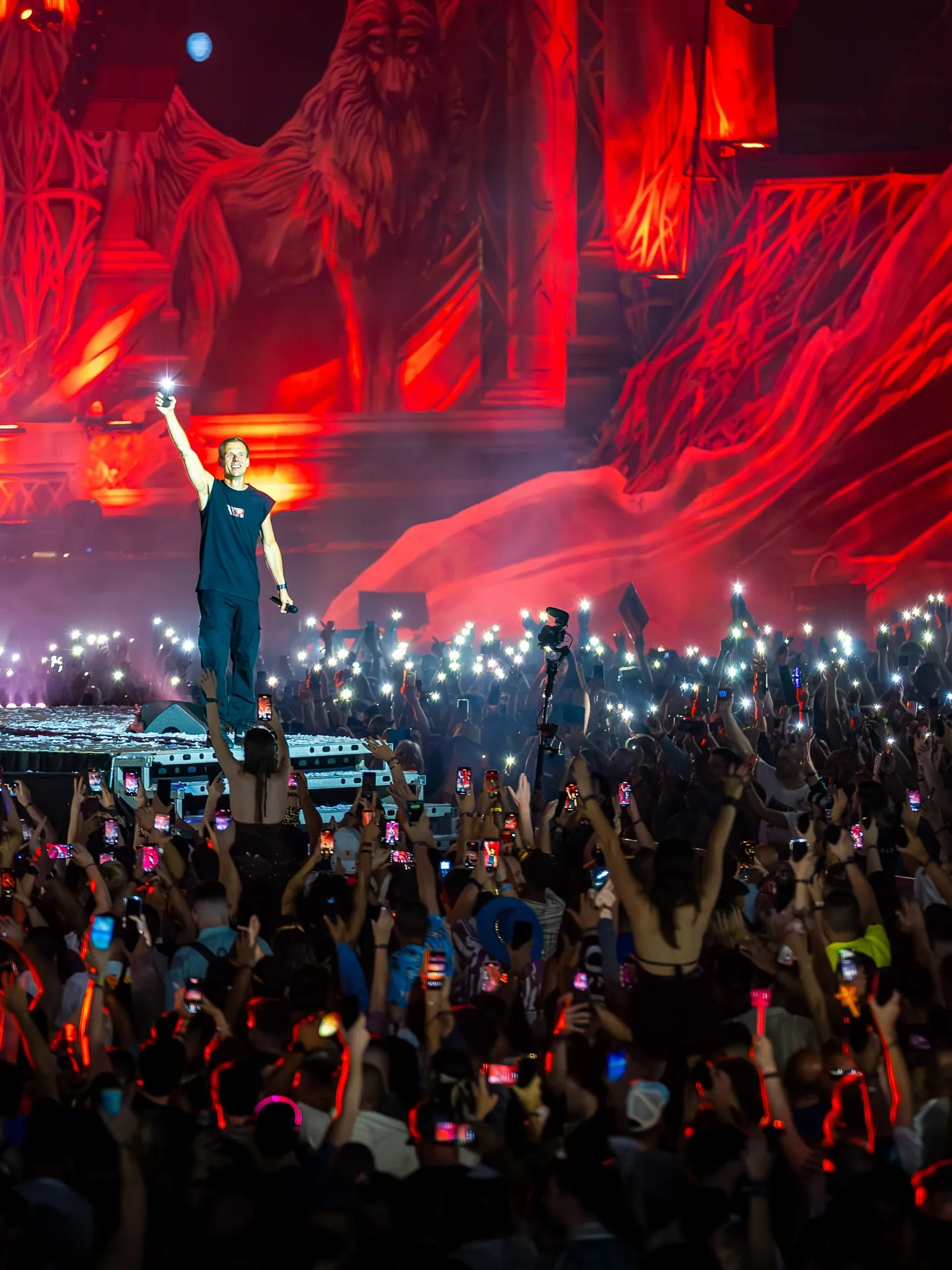 image_689d8dbe2d963 What happened in Romania that made Armin van Buuren the icon of a living legend?
