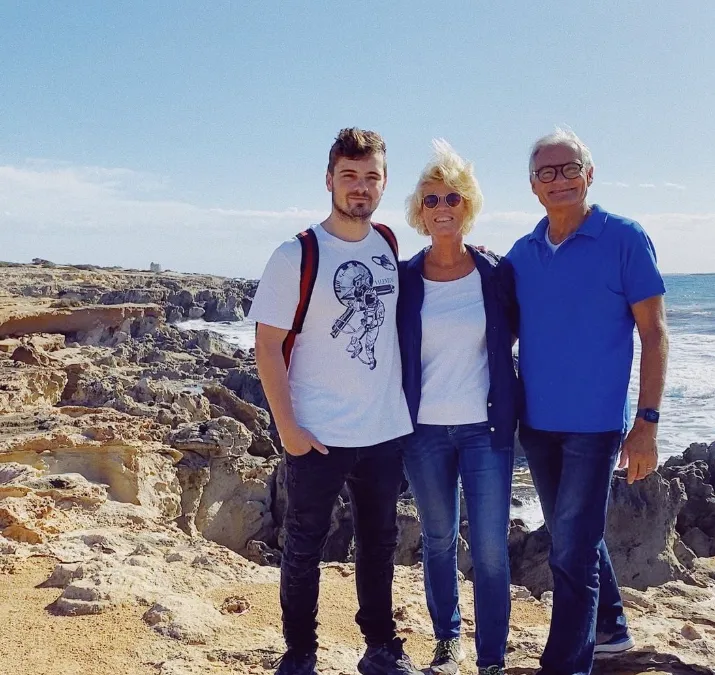 The Secret to Martin Garrix’s Success: The Support and Presence of His Parents at Every Show