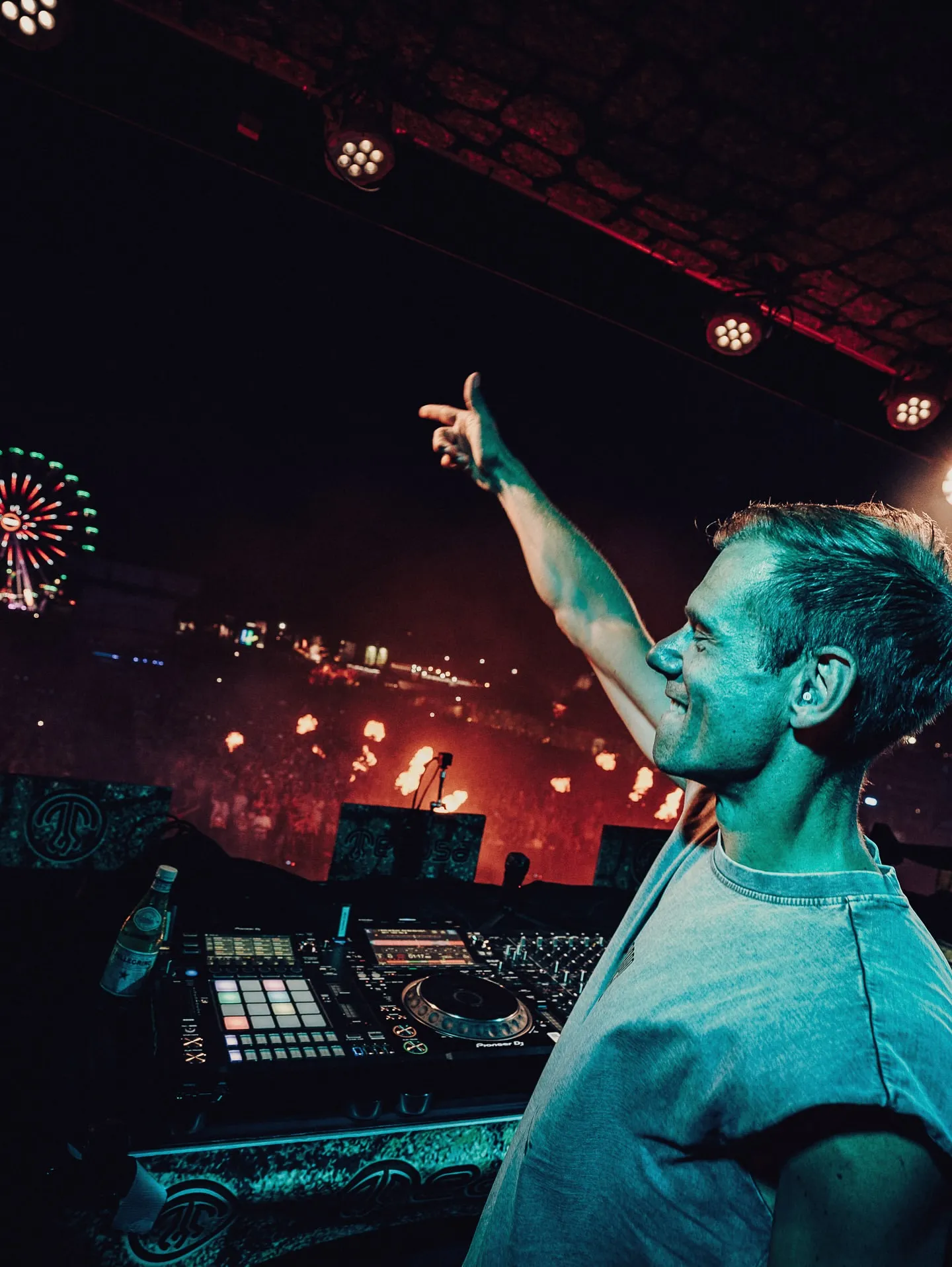 image_689d915a5e5f3 A backstage staff member revealed the difficulties Armin faced before he took the stage to perform at the Medusa Festival in Spain.