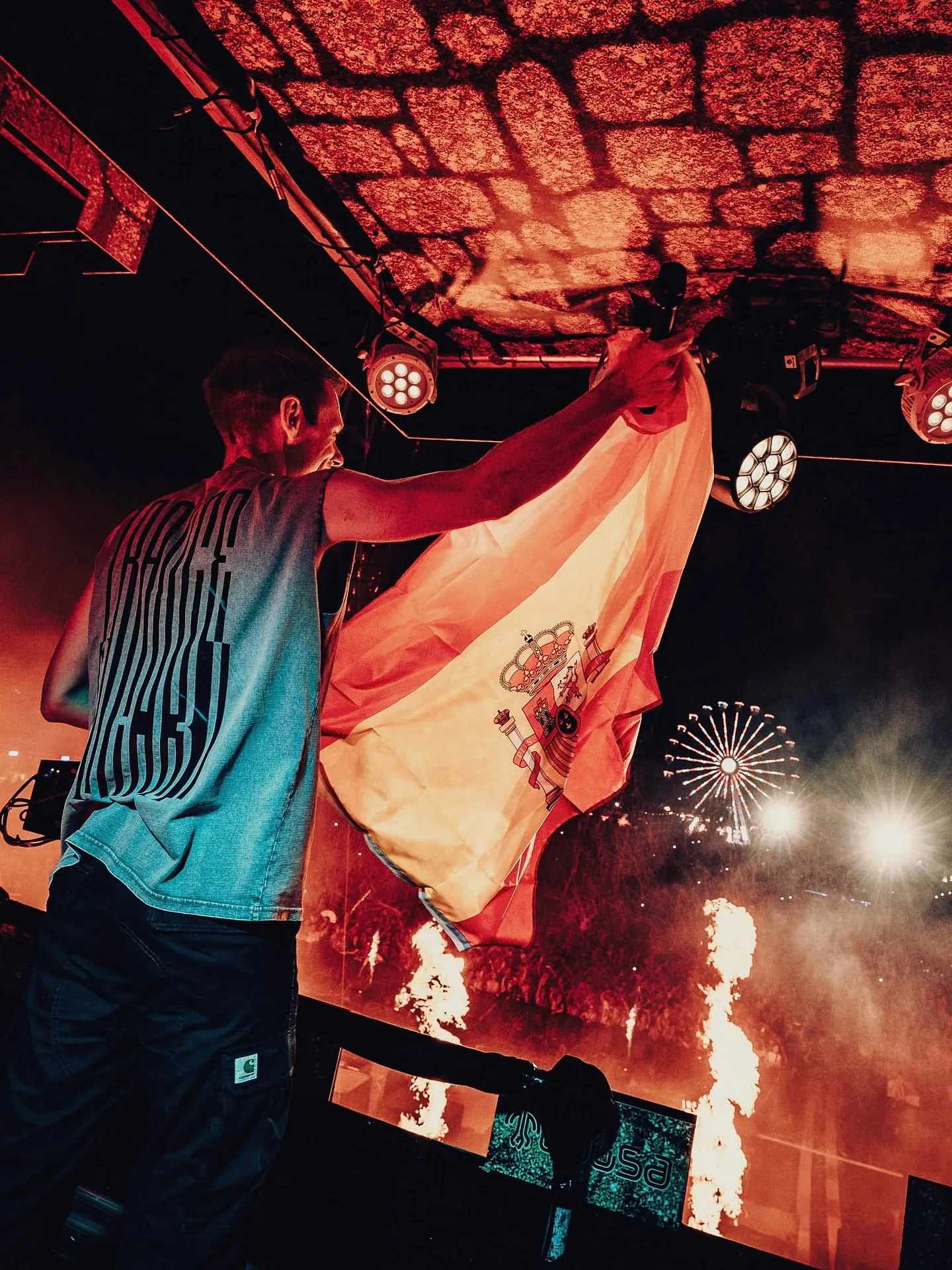 A backstage staff member revealed the difficulties Armin faced before he took the stage to perform at the Medusa Festival in Spain.