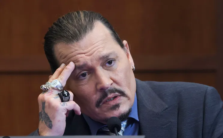The Shocking Truth Behind Johnny Depp’s Emotional Hospital Photo