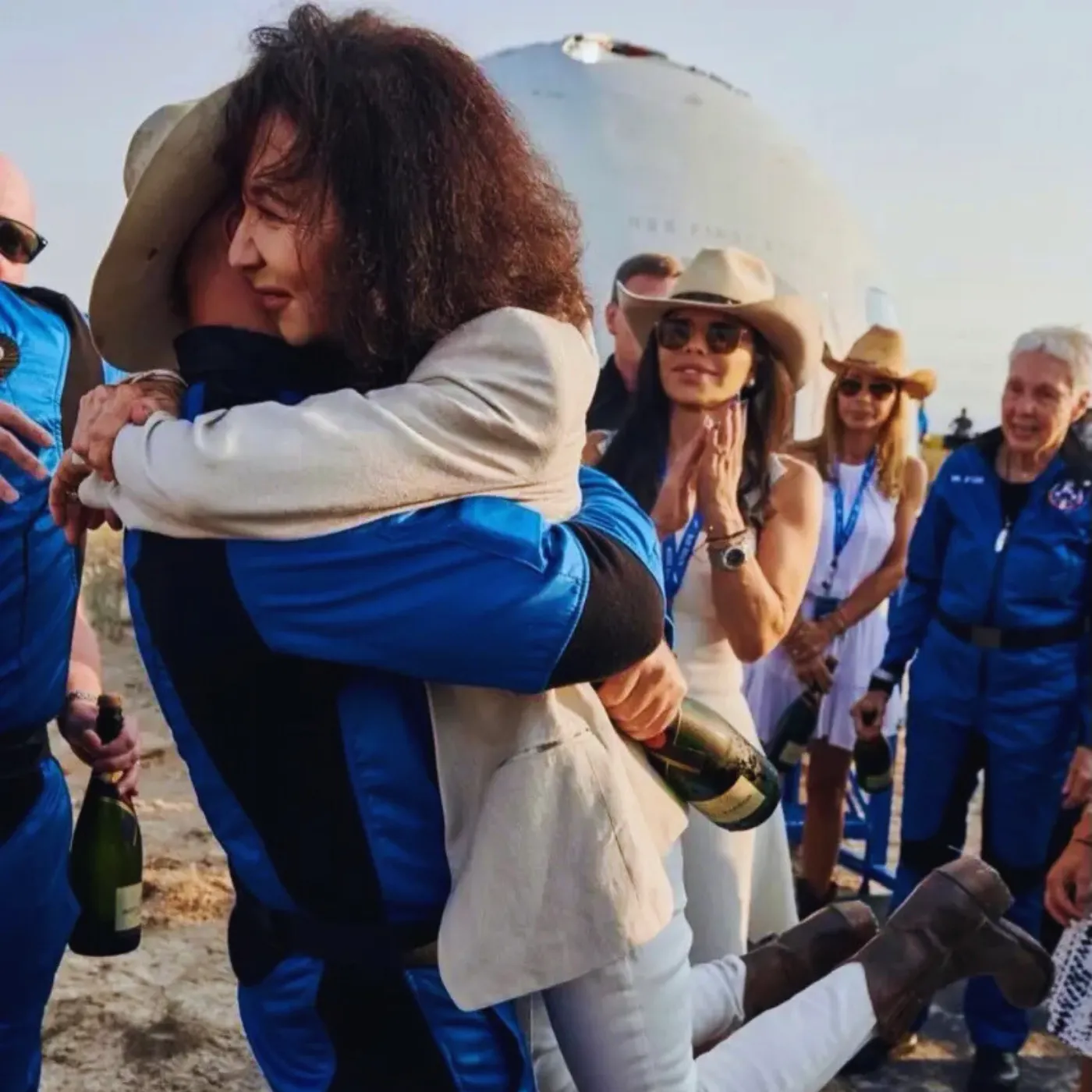 “I Hold Her Forever”: Jeff Bezos’ Tearful Farewell That Brought Social Media to a Standstill