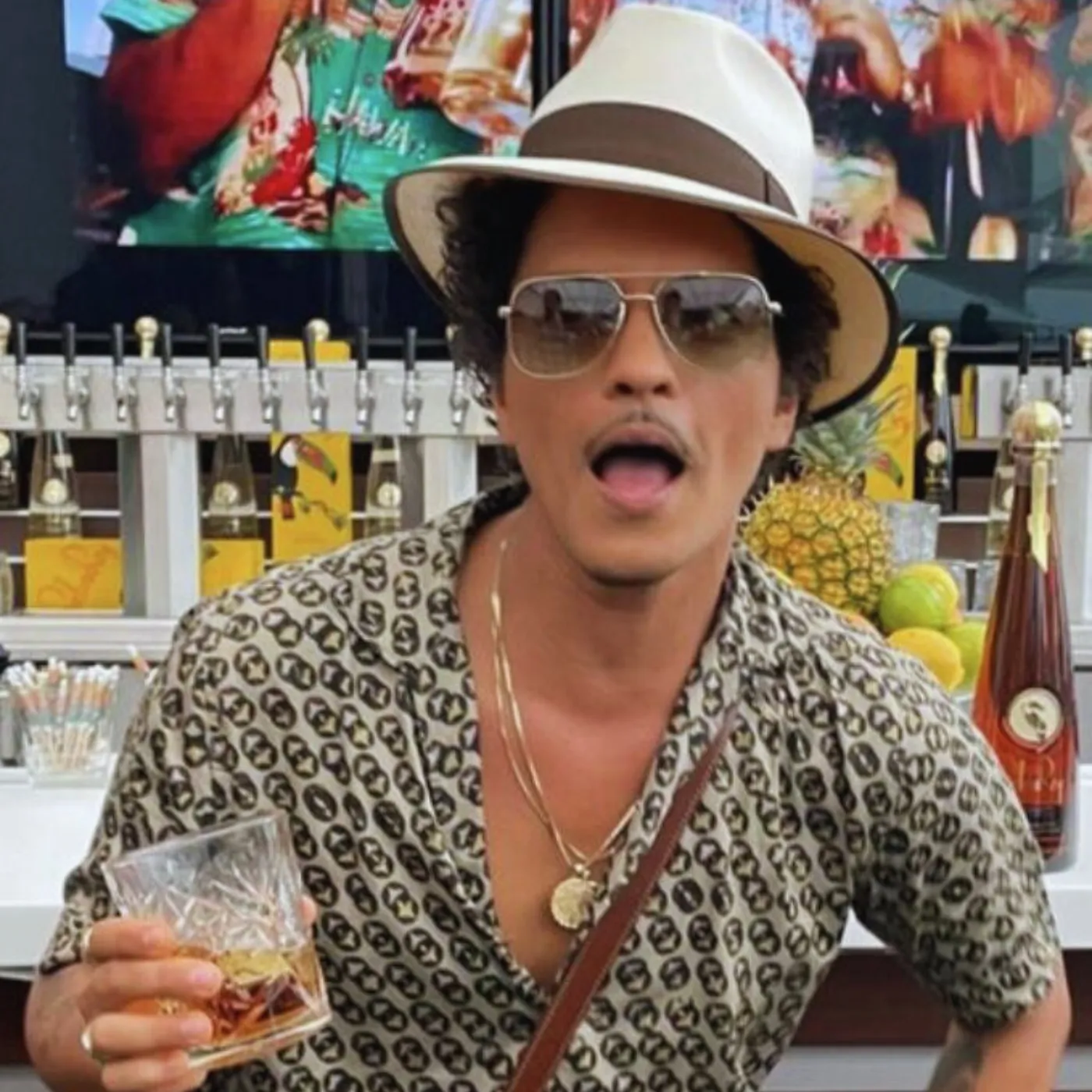 image_689ece63910a9 The Emotional Bruno Mars Backstage Moment That’s Breaking the Internet