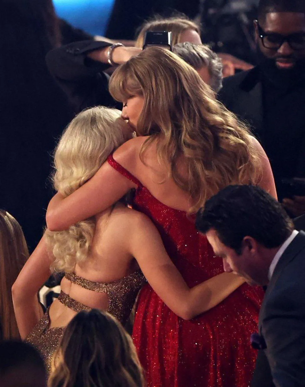 image_689edc1e1e614 Sabrina Carpenter in Tears as Taylor Swift Confirms ‘The Life of a Showgirl’ Collab — Fans Shocked by What Came Next