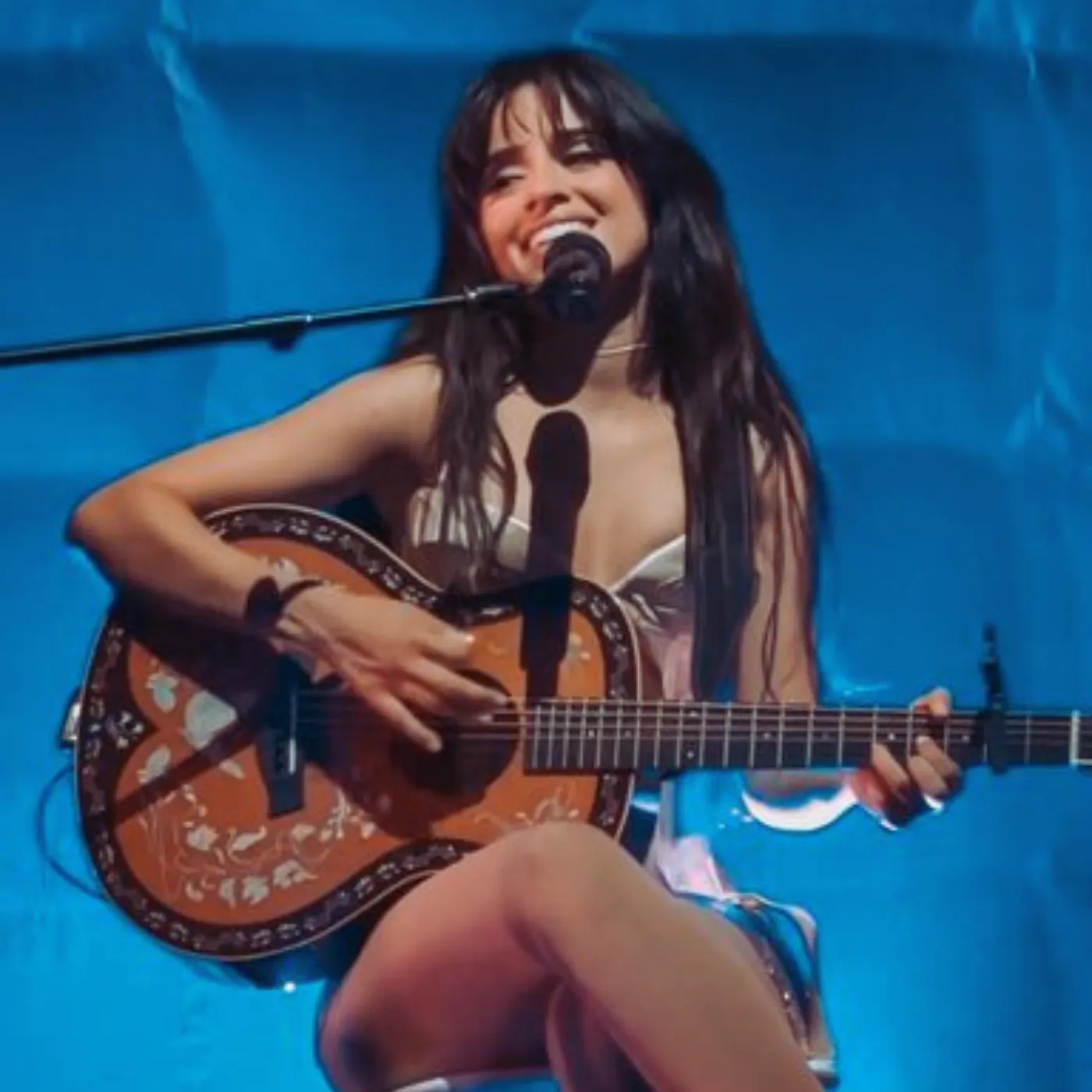 ‘I Missed You All!’ – Camila Cabello’s Taiwan-to-Japan Airport Moment Sparks Global Frenzy