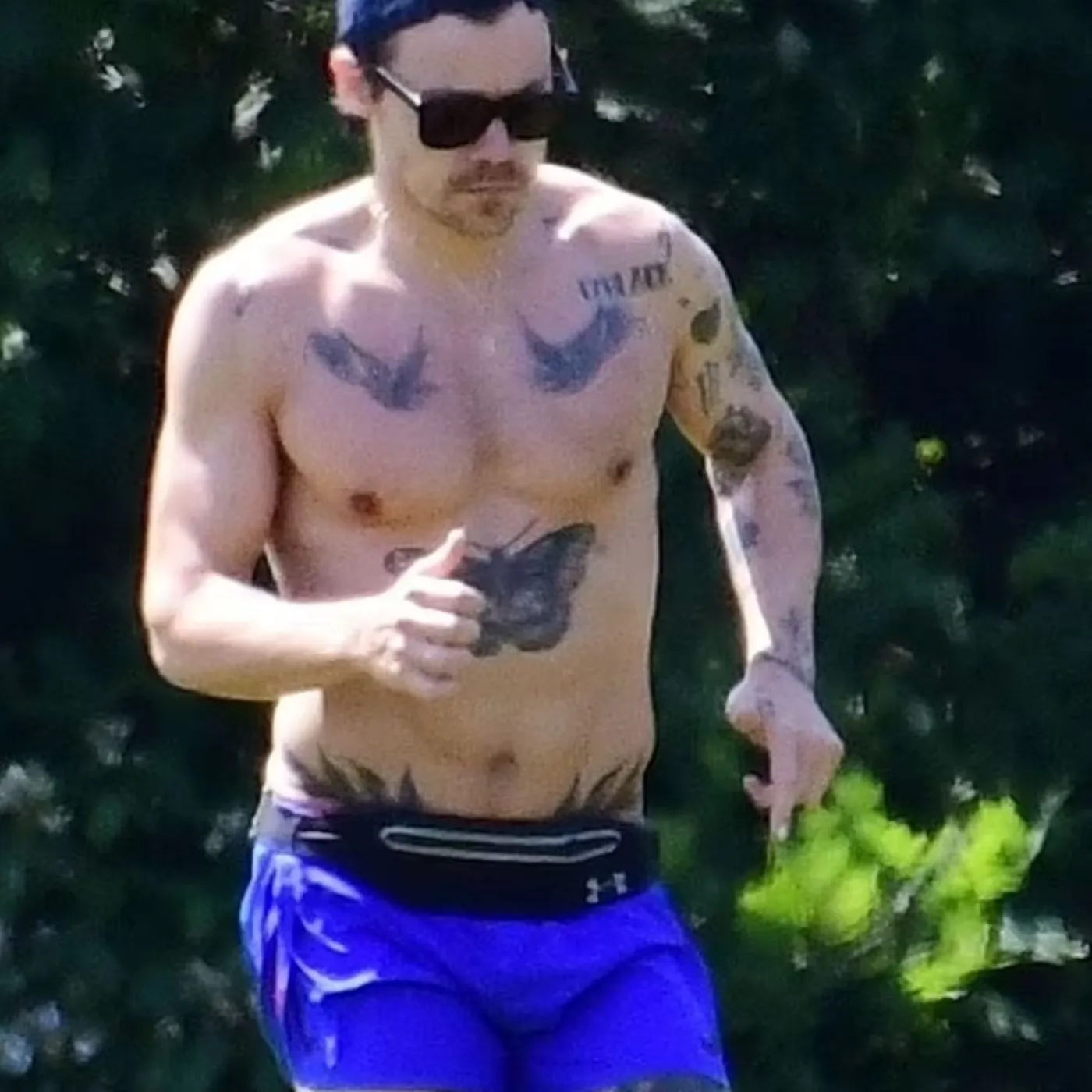 One Direction Star Shocks Fans With Shirtless Physique in London – But What They Discovered During His Workout Is Totally Unexpected!