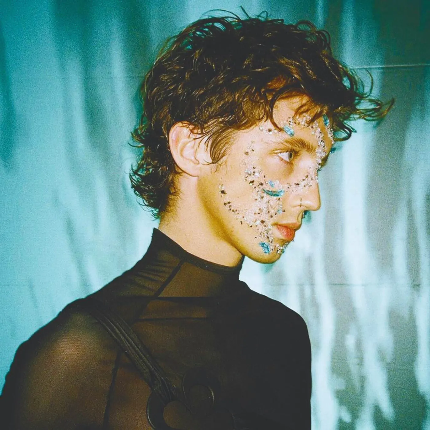 image_68a239ade5549 Heart-Melting Troye Sivan Childhood Moment With Sister Shocks Everyone