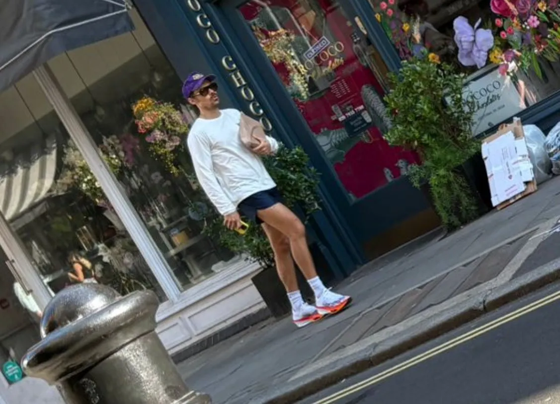 image_68a284cbe79ef Fans Spot Harry Styles Casually Walking in London — But What He Was Carrying Stole the Show