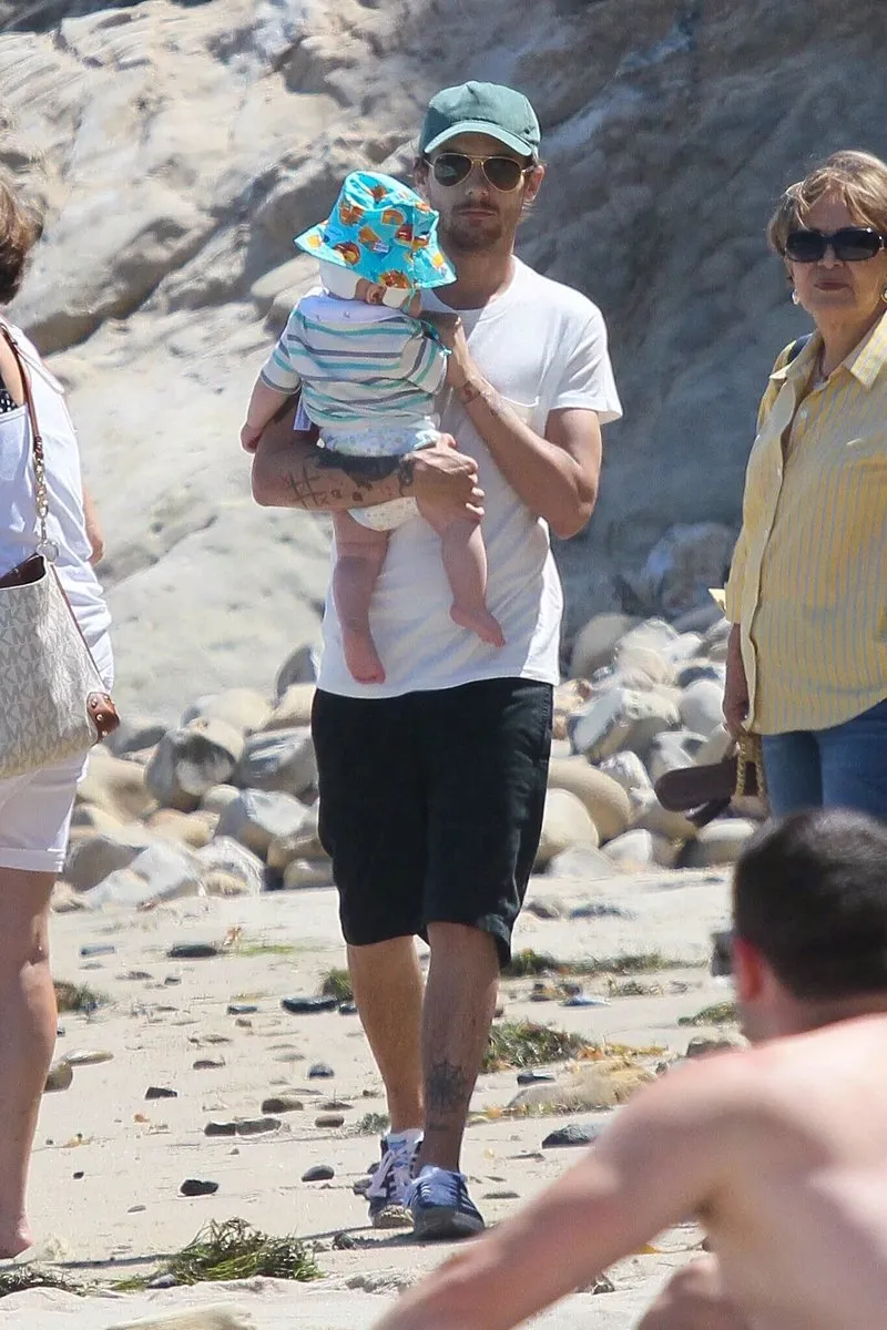 Louis Tomlinson’s Fatherhood News Changed Everything — And Eleanor Calder’s Emotional Reaction Still Leaves Fans Heartbroken