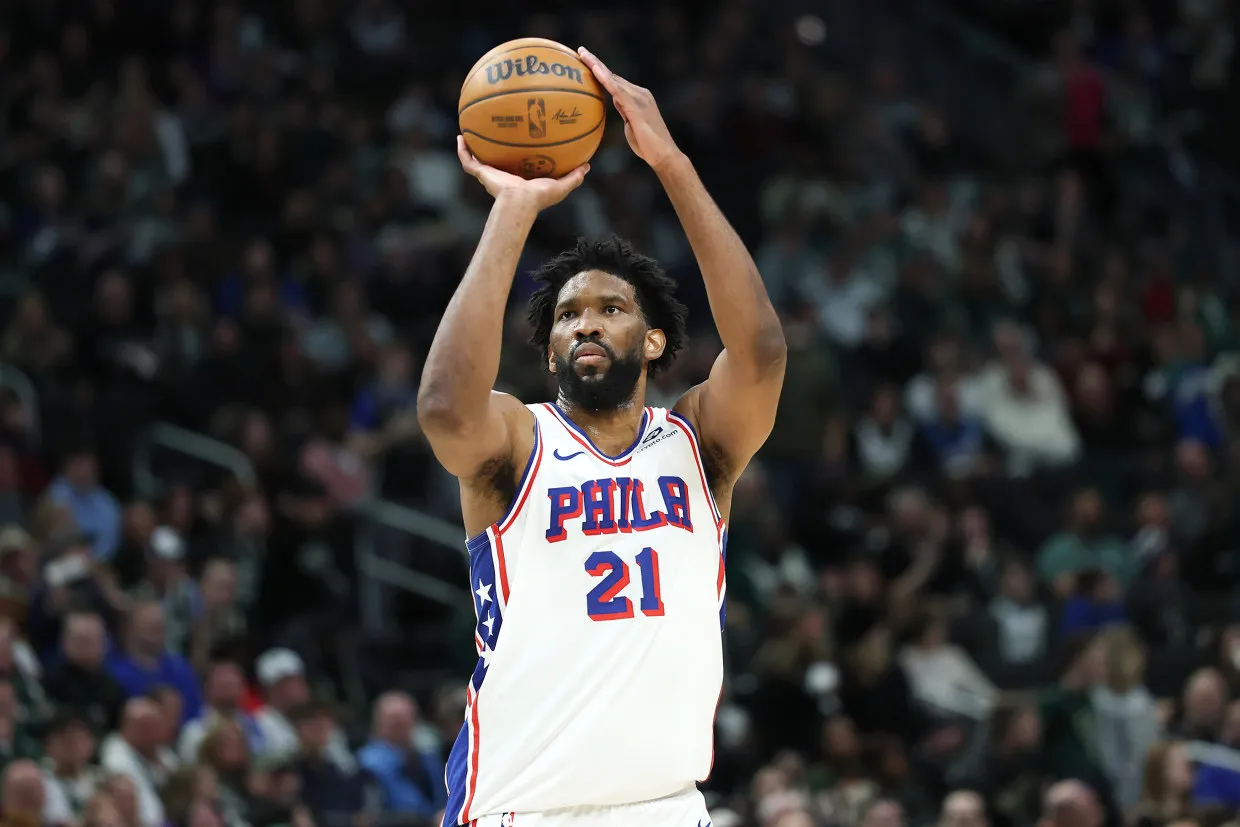 image_68a2a405d80c3 Joel Embiid Ranked Among the Top 20 Greatest Centers of All Time — But How Many Times Has He Fallen to Injury Before Reaching True Glory?