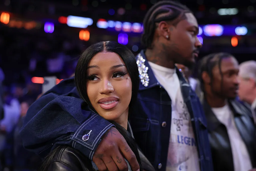 image_68a2b38e3a08b Stefon Diggs’ Shocking Mid-Flight Proposal to Cardi B Sparks Chaos — Offset’s Furious Warning Ignites Social Media