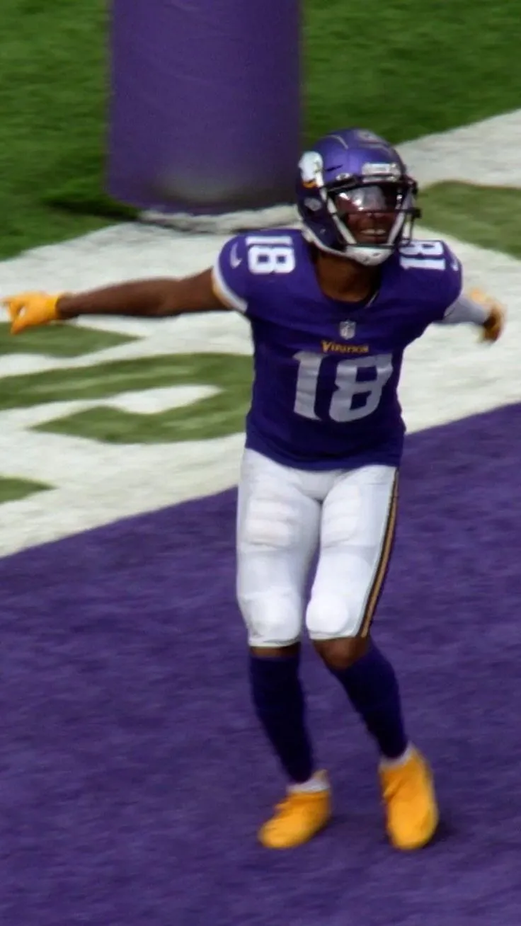 image_68a2d8e8450e0 Justin Jefferson Just Proved His Mom Runs the Show — You Won’t Believe What Made Him Dance The Griddy!