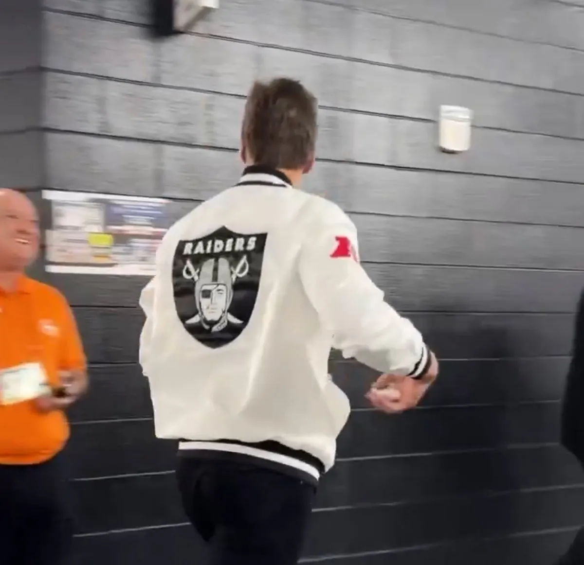 image_68a2f233ee1de From Patriots to Raiders? Tom Brady’s Jacket Sparks Wild Rumors!