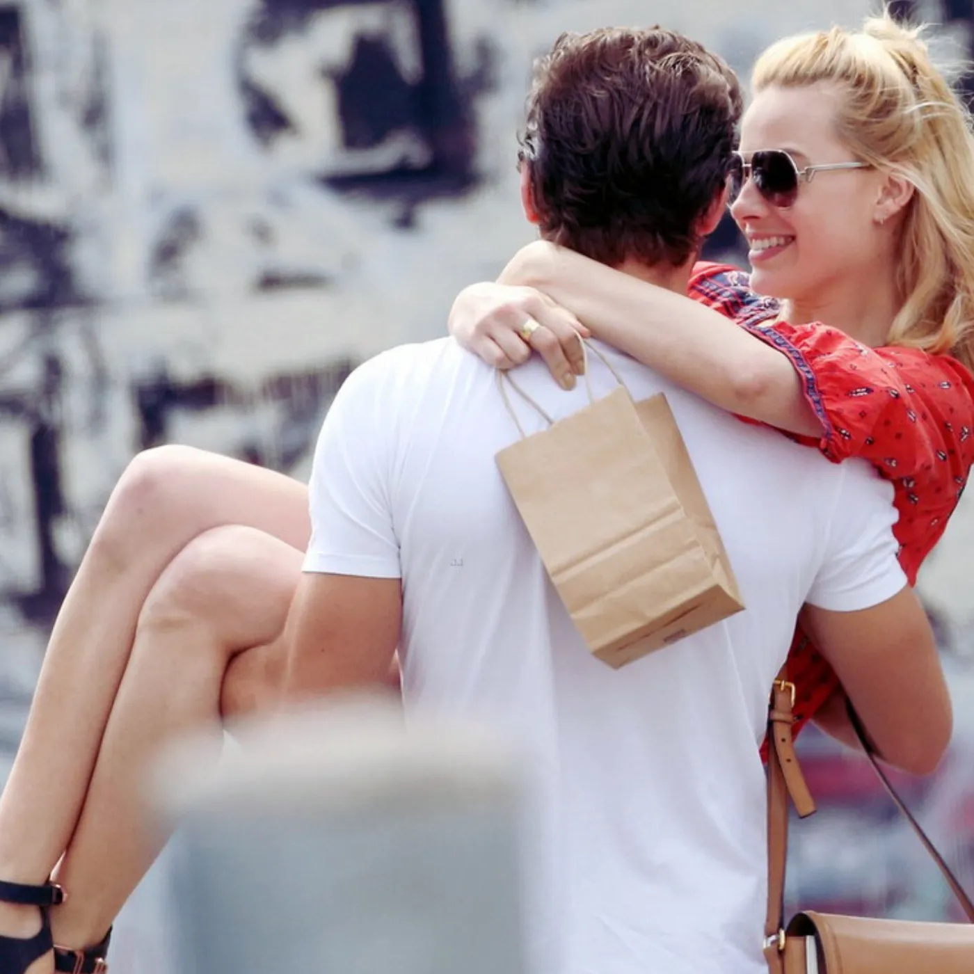 image_68a35bc84ea26 Margot Robbie Finally Speaks Out on Husband’s Alleged Affair with Wednesday Actress — And It’s Not What Fans Expected