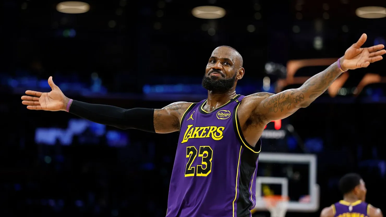 LeBron James Dives Into Golf With Enthusiasm – But His Swing Sparks Hilarious NBA Roast Online