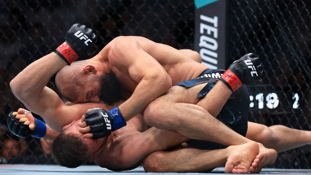 image_68a3e5f80a472 Shocking UFC 319 Payouts – du Plessis Makes More Than Chimaev