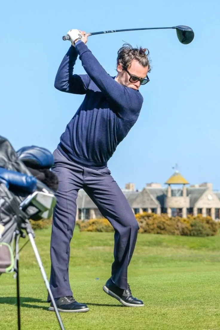 image_68a3f3294eb07 Harry Styles Joins One of the World’s Most Secretive Golf Clubs – But the Jaw-Dropping Annual Price Tag Leaves Fans Stunned!