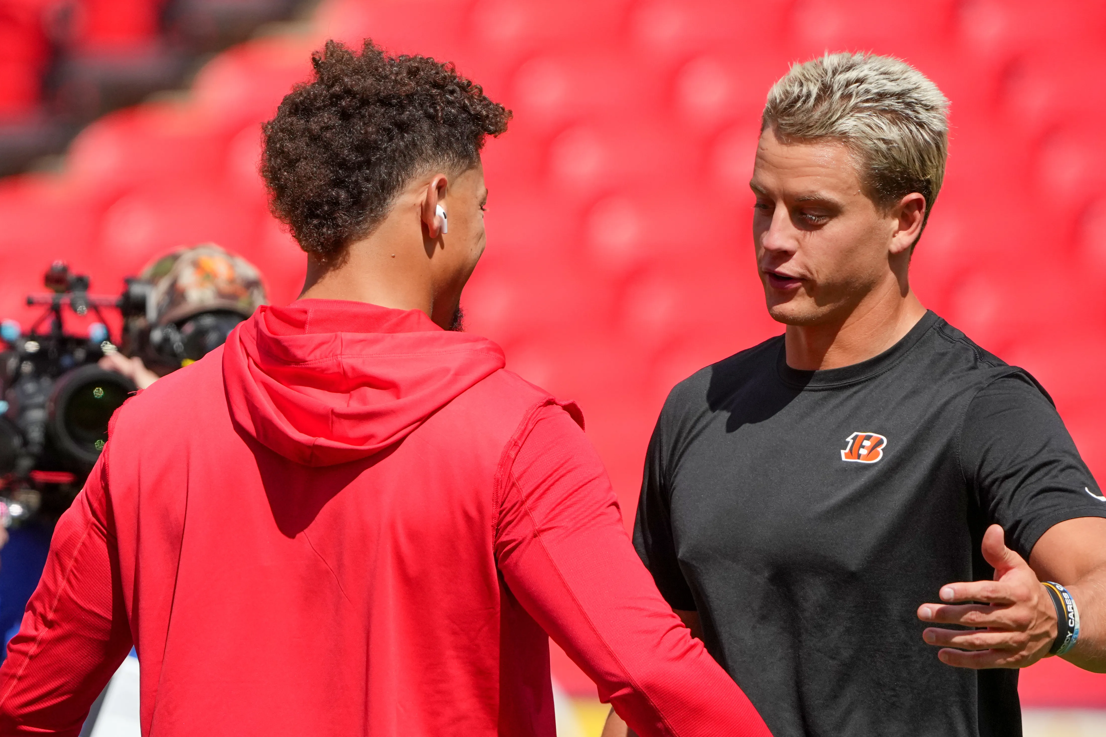image_68a42236164ed Burrow vs. Mahomes: One Viral Clip Just Changed the Entire QB Conversation