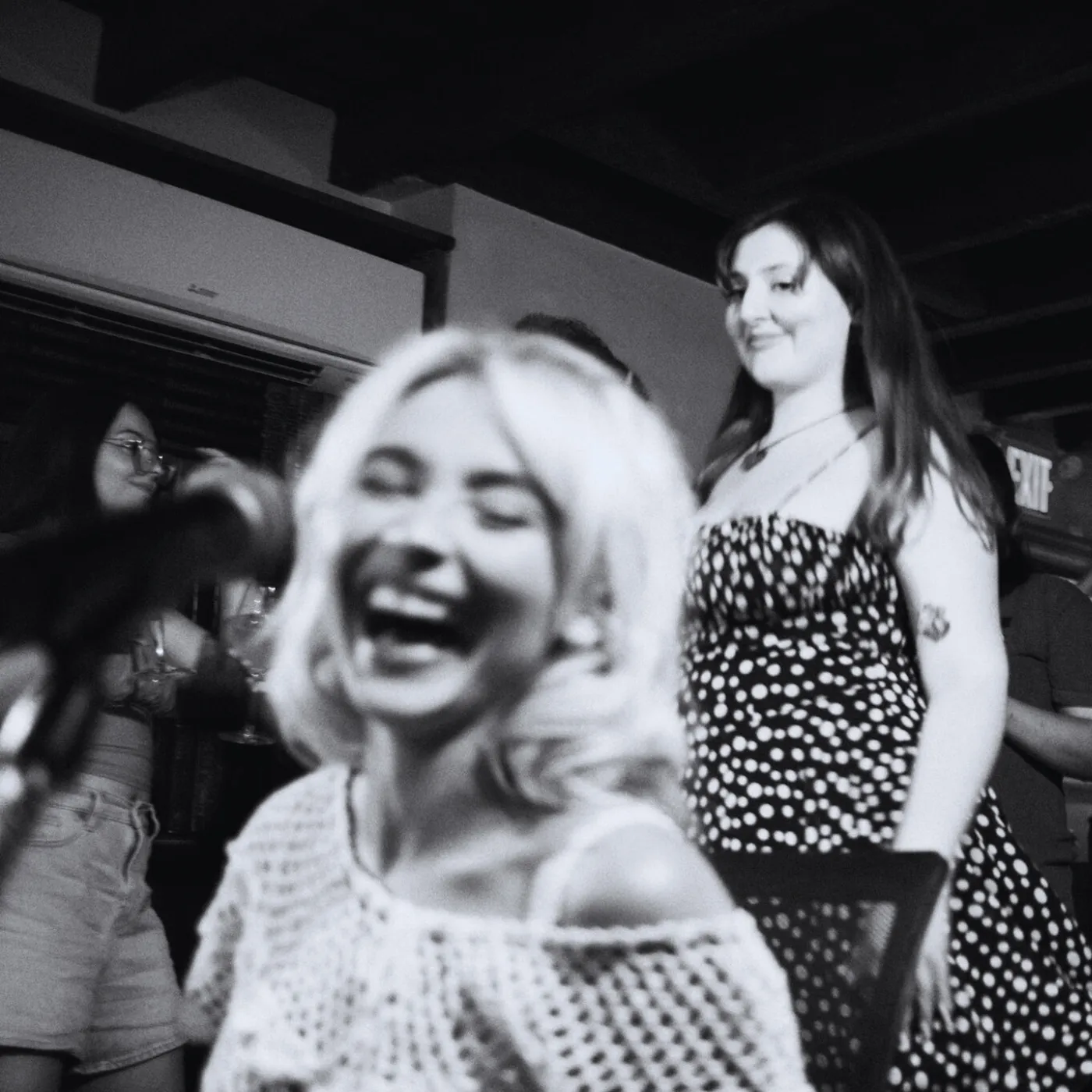 image_68a4dcd21d5b6 Phones Down, Vibes Up: Inside Sabrina Carpenter’s Unforgettable NYC Takeover