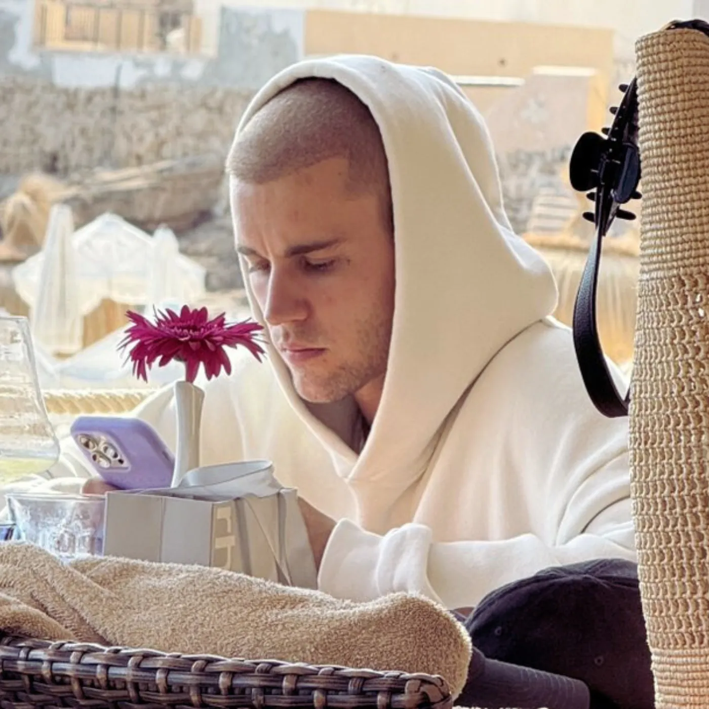 Justin Bieber Reacts to Fake Bieber Crashing Vegas Club – His Response SHOCKS Fans!