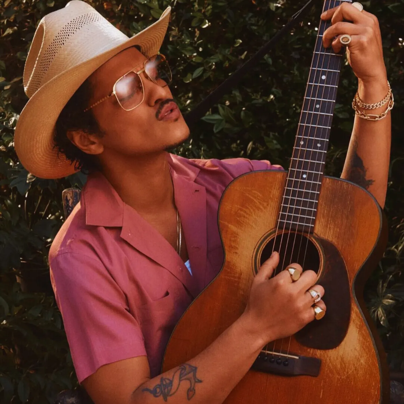 image_68a4f71c6956c Bruno Mars Stunned Everyone By Deflecting Praise—Internet Calls It Pure Gold