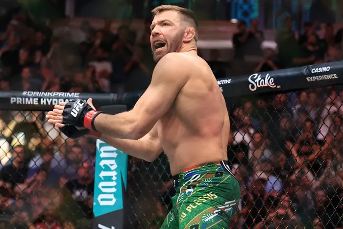 image_68a566bcd8537 ‘This Isn’t Over’—Dana White Sets the Stage for Du Plessis vs. Chimaev 2